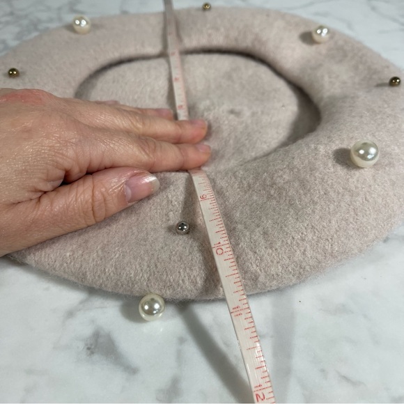 Mi Loves Wool Pearl Beret Hat - Picture 9 of 11